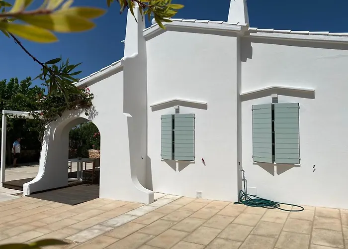 Es Chalet